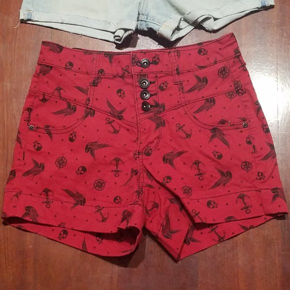 Hollister shorts size 1,  and Love Sick Size 1,   you will get each pair - Picture 2 of 7